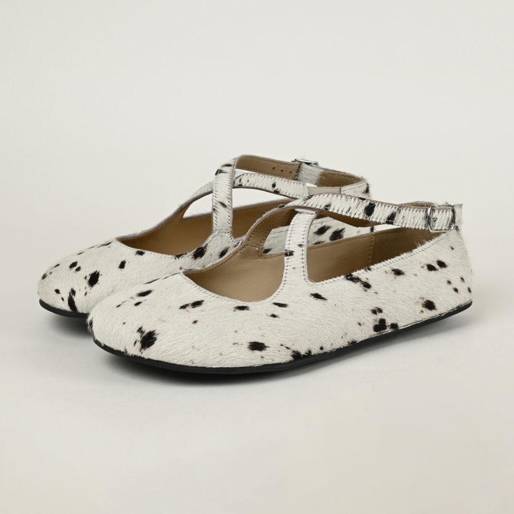 spotted-black-cross-strap